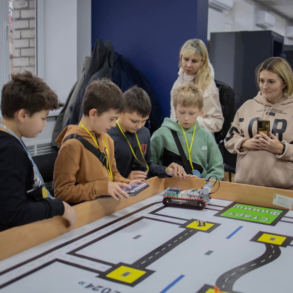 На сторінку заходу Емблема